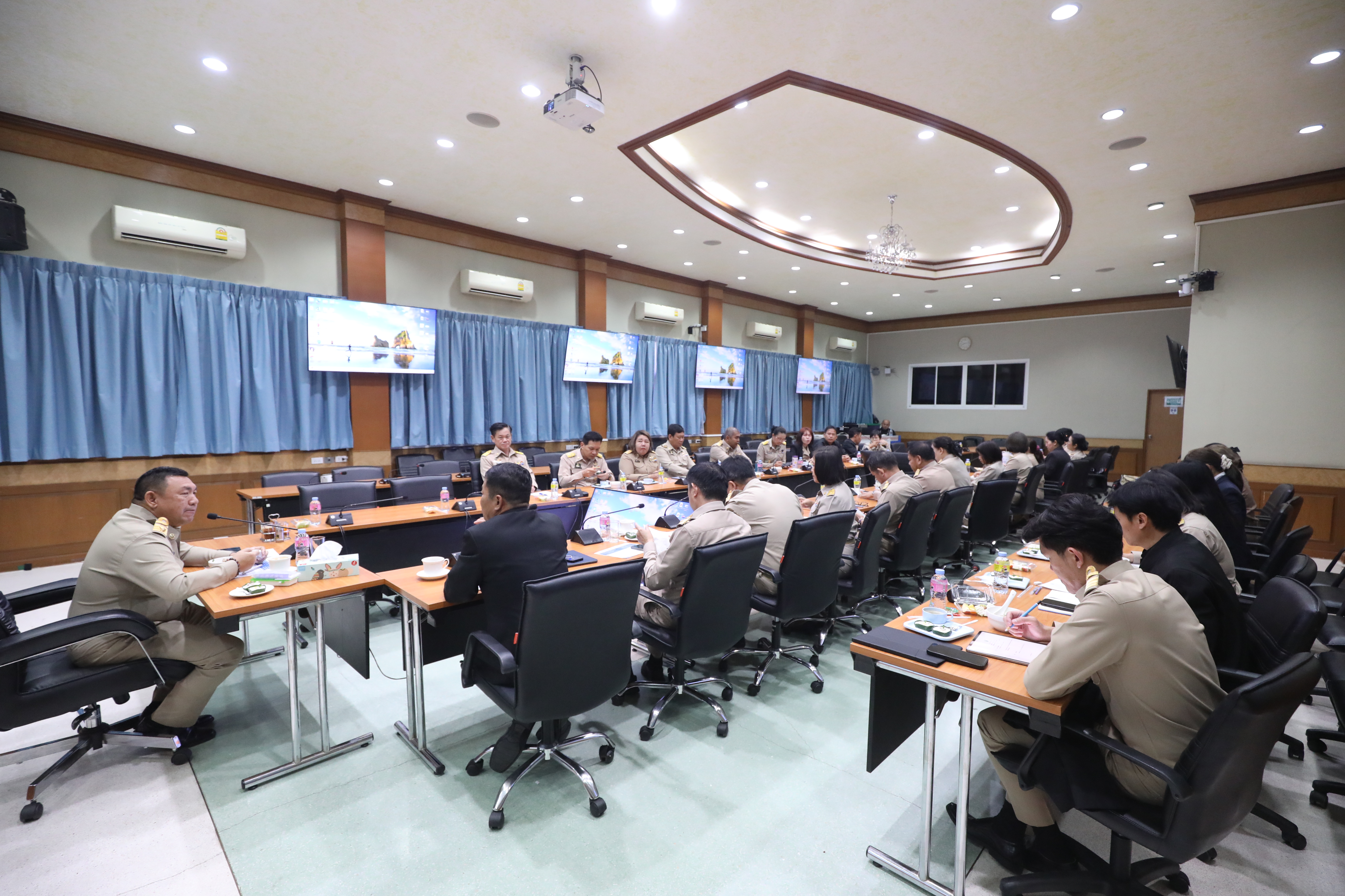 title - ส.ป.ก. จัดประชุม Morning Talk คณะผู้บริหาร เพื่อติดตามและขับเคลื่อนงานนโยบาย ส.ป.ก.